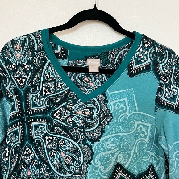 2/$30 Chico's 3/4 Sleeve Paisley Top blouse Asymmetrical Teal Blue SZ 0 = XS 4 - Picture 2 of 13